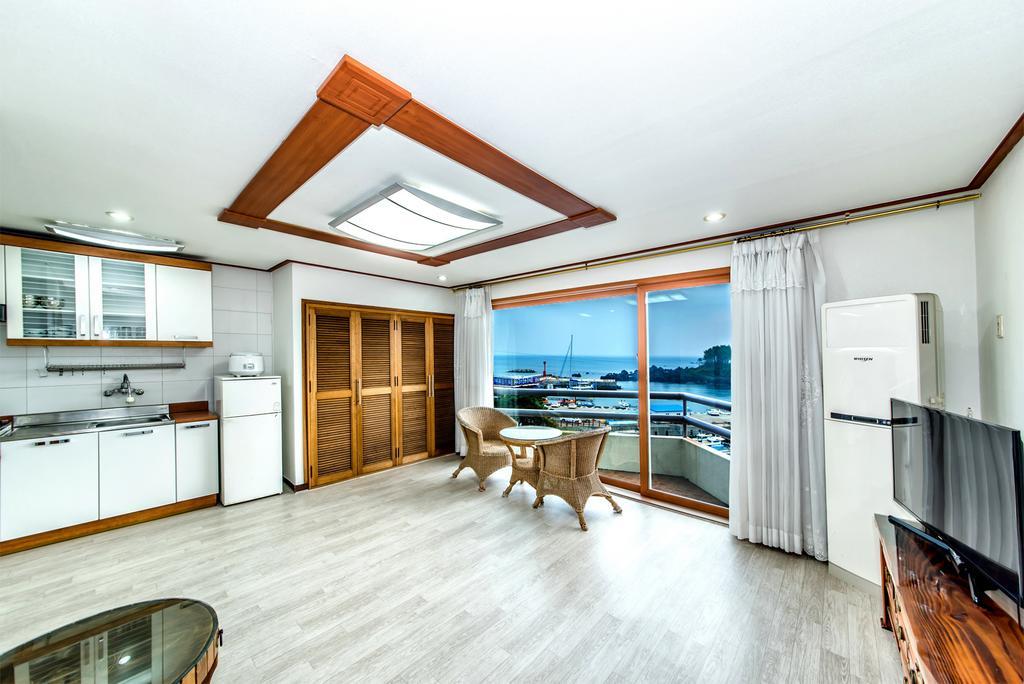 Dongsannara Pension Seogwipo Bagian luar foto
